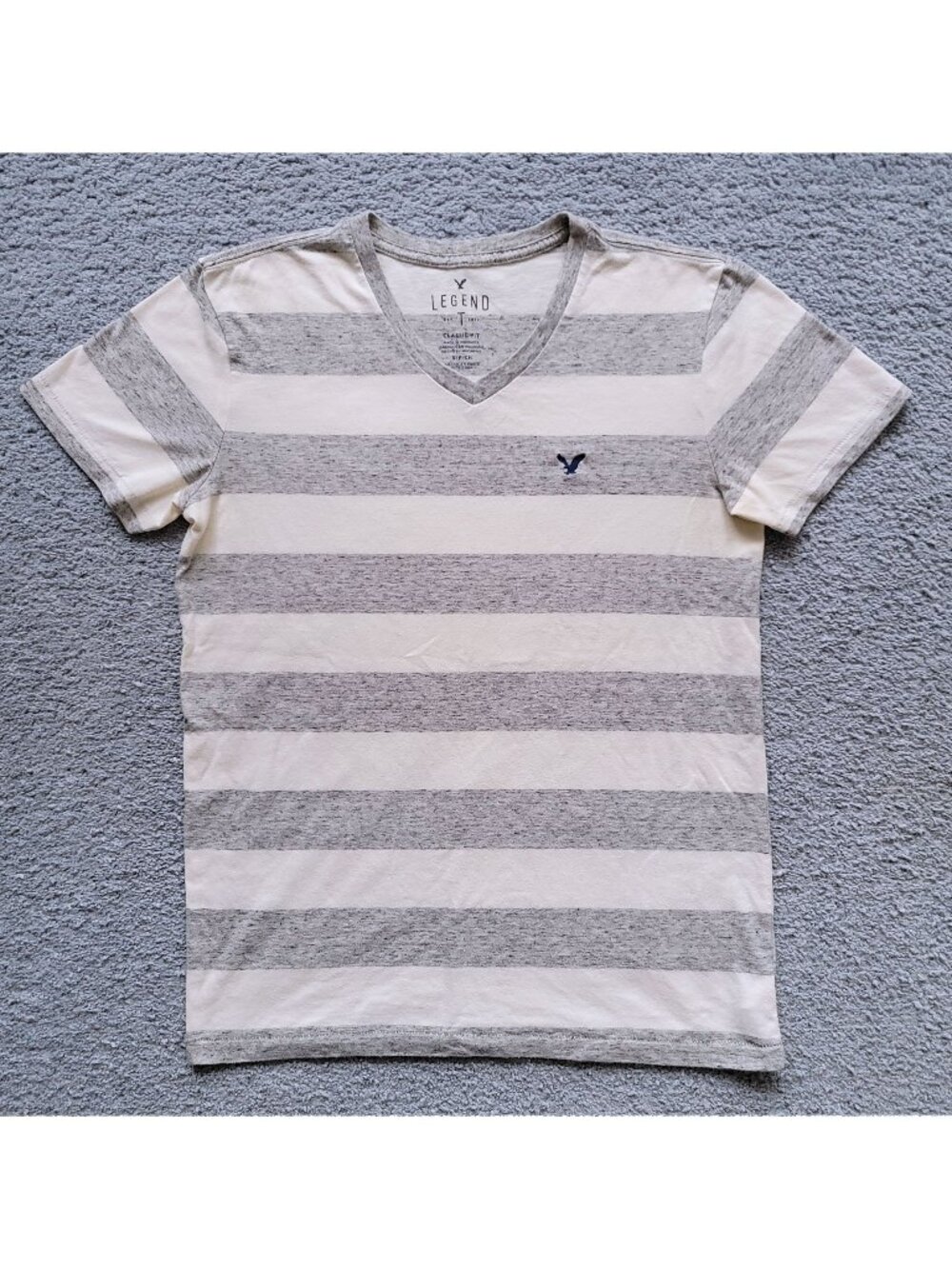 American Eagle Vintage Y2K Style Striped V-neck Legend T-Shirt MENS SIZE S